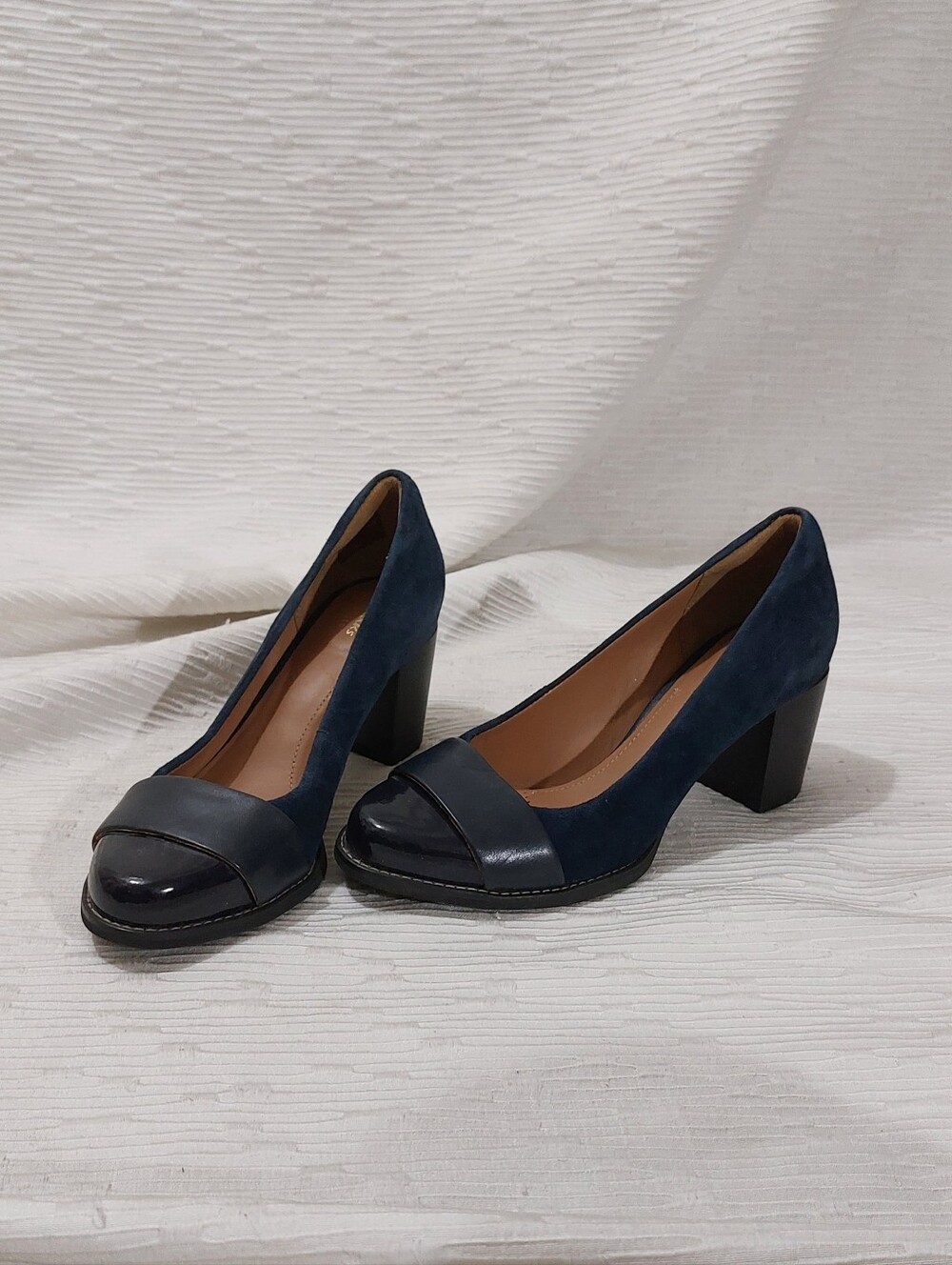 Clarks Navy Suede & Patent Toe Block Heel Pumps Size 6